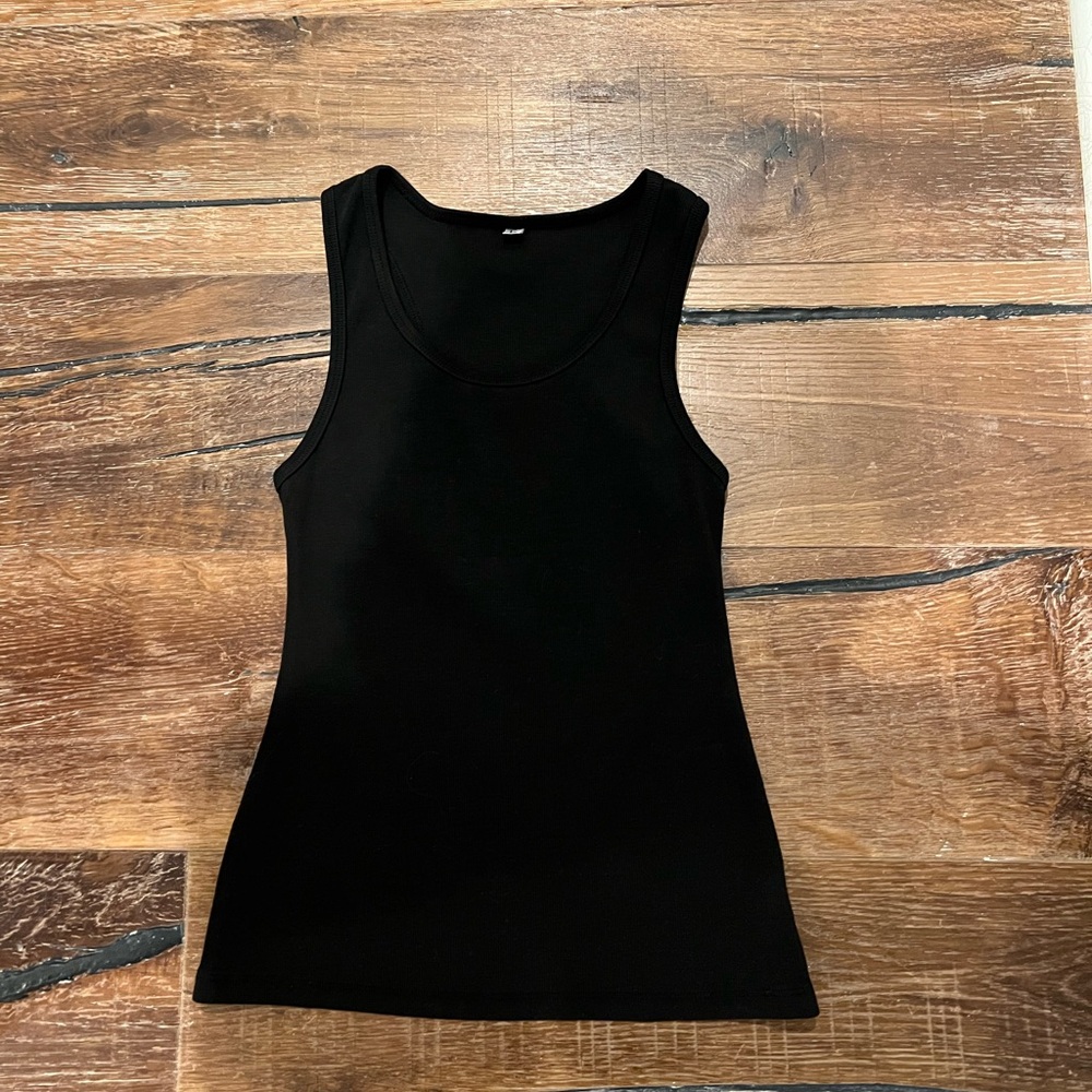 Bra:30 Black Hipster Tank